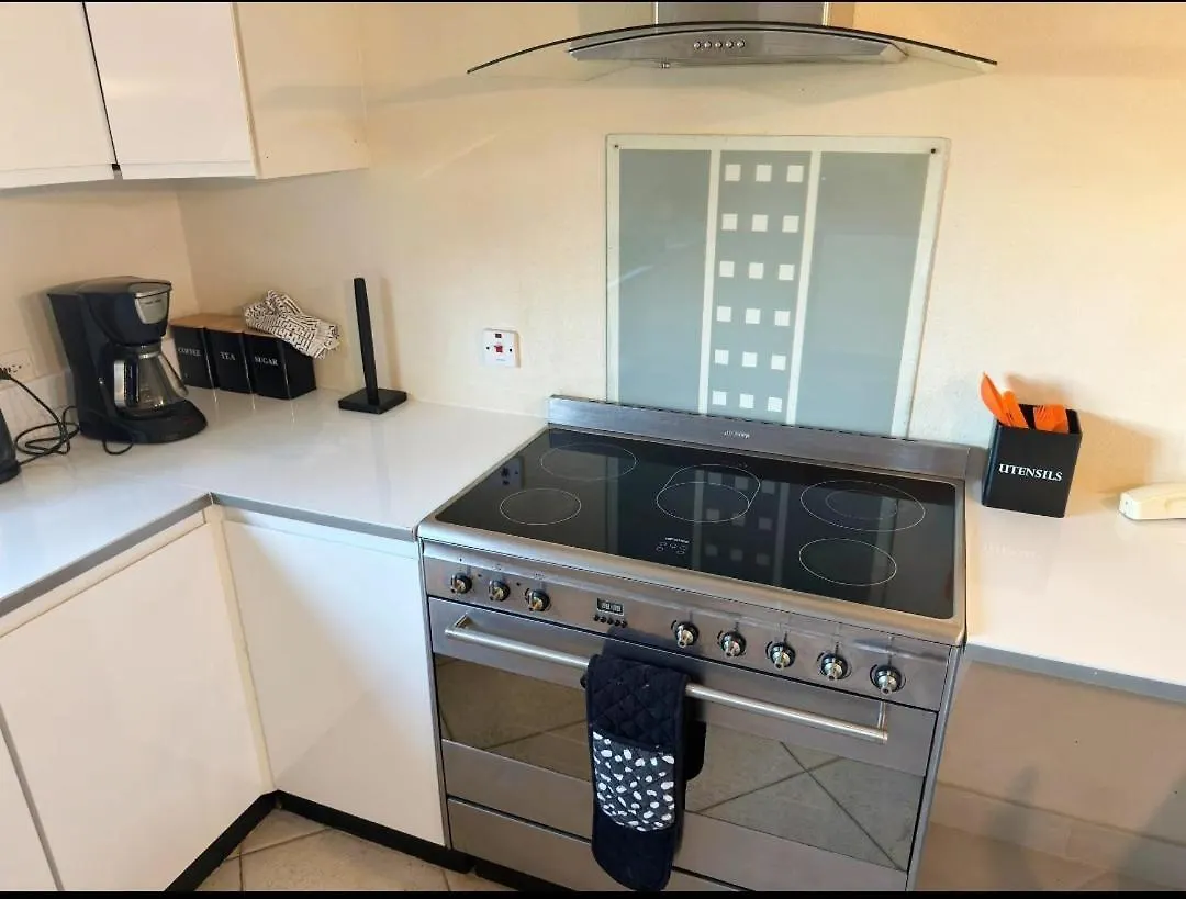 Surfer'S Paradise Retreat - Gated Community Townhouse For Surfers & Families Christ Church Holiday home
