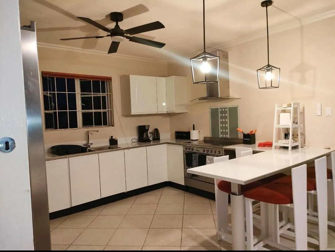 Holiday home Surfer'S Paradise Retreat - Gated Community Townhouse For Surfers & Families Christ Church